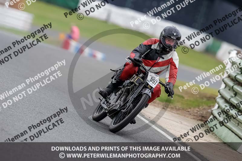 Vintage motorcycle club;eventdigitalimages;mallory park;mallory park trackday photographs;no limits trackdays;peter wileman photography;trackday digital images;trackday photos;vmcc festival 1000 bikes photographs